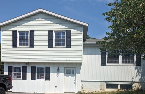 State College House | My Happy Place-4BR,3BA-2.5 miles to Beaver Stadium