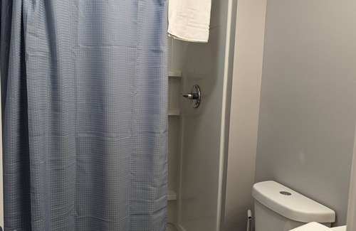 State College House | My Happy Place-4BR,3BA-2.5 miles to Beaver Stadium