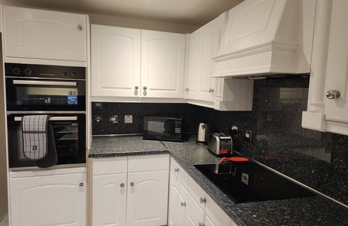 Swinton House | My Holiday Home - 2 Bed House - Free parking