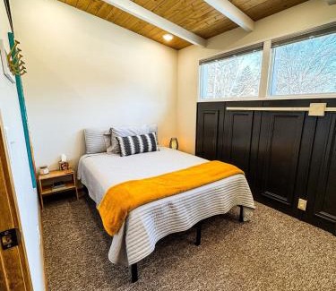 Willmar Apartment | MY PLACE! Luxury 2 Bed with piano!