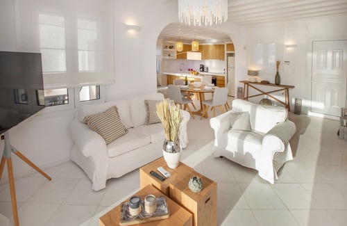 Elia House | Mykonian house in Elia beach by GHH