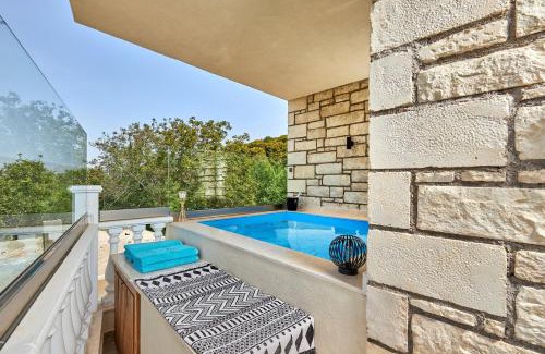 Plati Villa | Mylostassi Villas with Balcony Plunge Pool