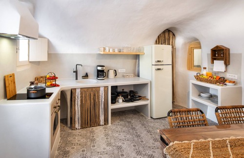 Messaria Villa | Mystagoge Retreat cave with an indoor pool and gymn