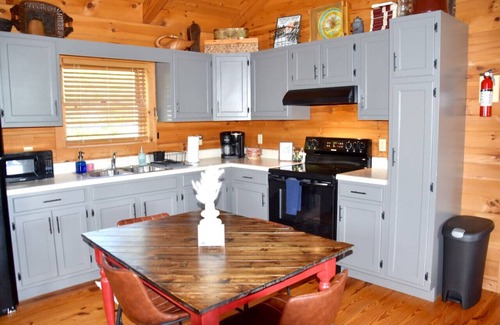 Townsend Cabin | “Mystical Moose” Log Cabin