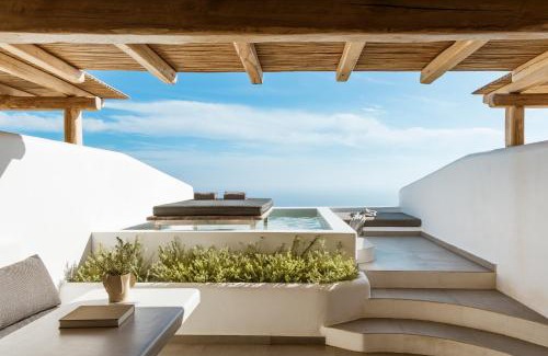 Imerovigli Hotel | NĒRO Suites by NOMÉE Hospitality Group