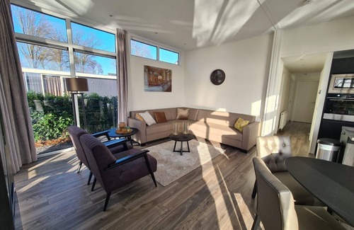 Susteren House | n/a