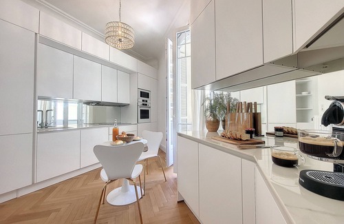 Carre d'Or Apartment | N&J - STANDING BAQUIS - Central - Close sea