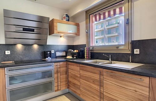 Les Baumettes Apartment | N&J - SUNSET TERRACE - Free parking - Top floor