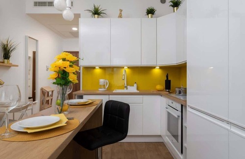 Krzyki Apartment | Na Grobli 36 | Air Conditioned Studio | Balcony