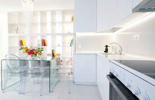 Old Town Apartment | Nadiona Suites Crystal ⁕Old Town Center⁕ Fast WiFi