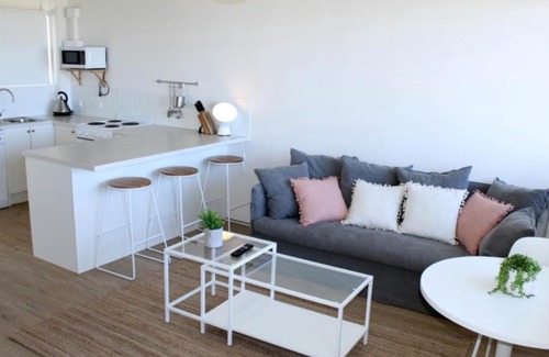 Miami Apartment | Nalu - Hosted by Burleigh Letting