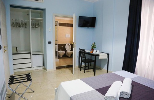 Margherita di Savoia Bed & Breakfast | Napolitano Palace