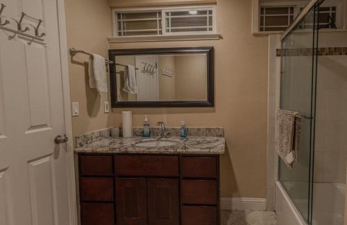 South San Jose House | NARVAEZ MASTER room private entry and bathroom