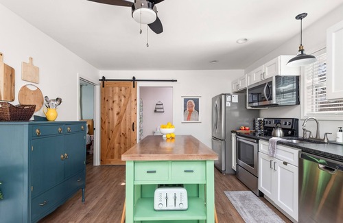 Maxwell House | Nashville Furnished Monthly Rental Home | Dog-Friendly | Parking | Outdoor Area