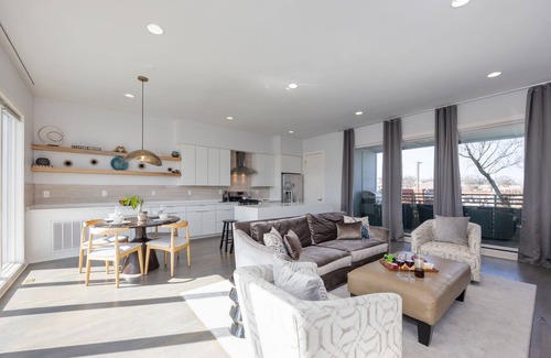 Nashville House | Nashville Notes - Sleeps 8 - Mins to Broadway!