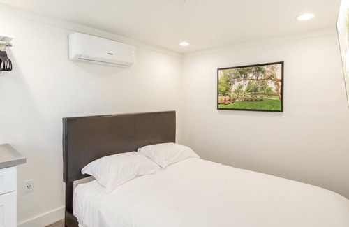 Temecula Cabin | Native Falls Cabin (1BR Loft) - 1BR Loft Craftsman Cabin