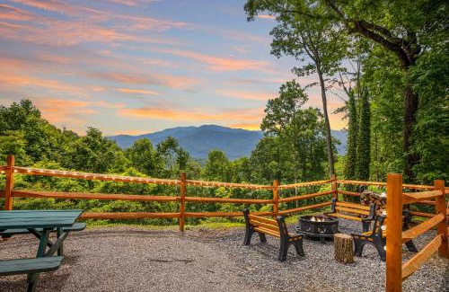 Bryson City House | Native Winds Luxury Cabin Rental
