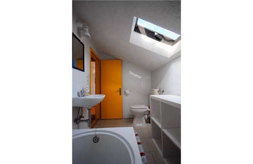 Gedici Villa | Nature house Jasenka for 6 to 8 persons, with 3 sleeping rooms, 2 baths, garden terrace and BBQ