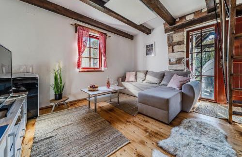 Varazdin House | Nature Lodge With Sauna and Hot Tub - Happy Rentals