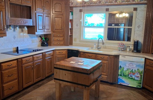 Iola House | Nature Lovers' Retreat! Ride, Bike, Fish: 3BR Ranch Home with Lake and Trails!