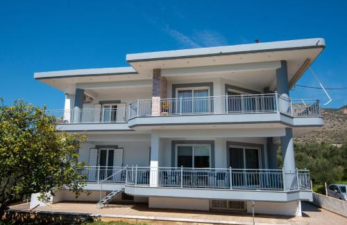 Kalamata Apartment | Nature & Luxury