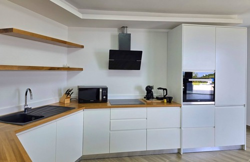 Ishem Ski Chalet | Nature Retreat with Private Pool 279