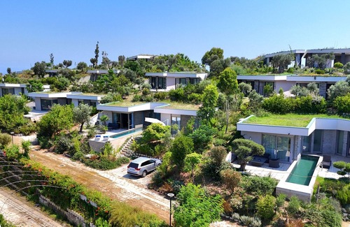 Ishem Ski Chalet | Nature Retreat with Private Pool 279