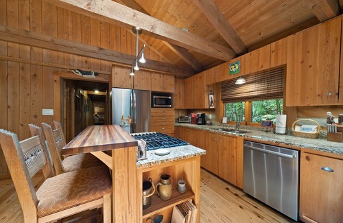 Boone Cabin | Natures Call - Creekside log cabin with hot tub and wood burning fireplace!