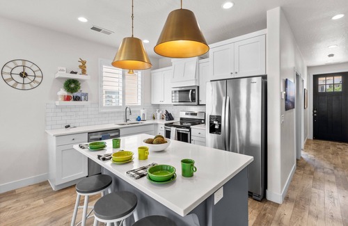 Washington Fields House | Natures Playground | Ping - Pong Table | Family Friendly near St George