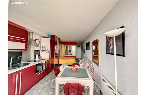 Beziers Apartment | Naturist Village Studio Héliopolis AB 50m from the beach