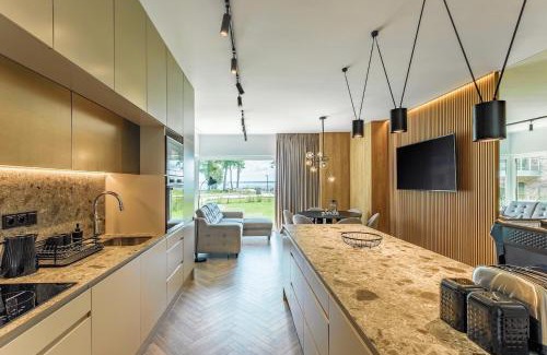 Wilkasy Apartment | Nautica Resort Ekskluzywny apartament z widokiem na jezioro Niegocin