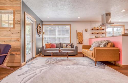 Shorepine Village House | Nautical by Nature - Meredith Lodging