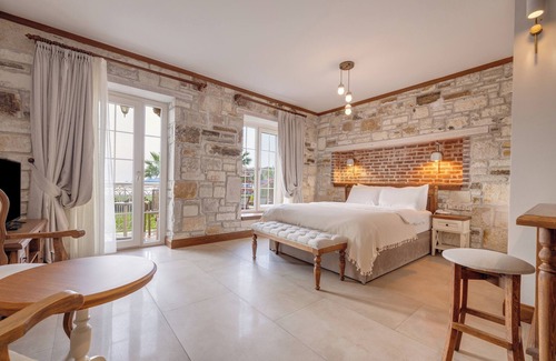 Foca Hotel | Navalia Otel