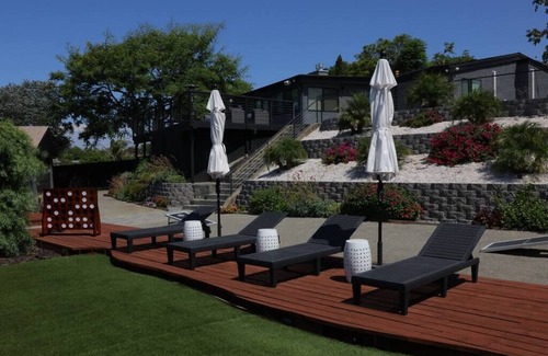 Serra Mesa House | Navigate Stays Unforgettable Retreat w/ Mini-Golf