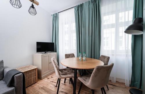 Srodmiescie Apartment | Nawrot Comfort Apartment by BookingHost