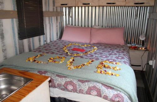 Hammanskraal Apartment | Ndlovu Tiny Home Dinokeng