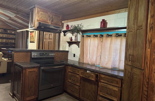 Houma House | nDularge Fishing Hideaway!nFamily and Pet friendly