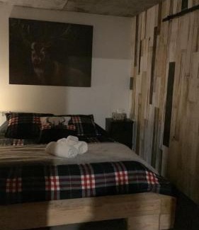Mauricie Ski Chalet | NE Chic Shack