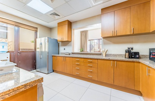 Dubai Villa | Near Avenue Mall, Cycle Park And Sports Complex, Mins to Downtown