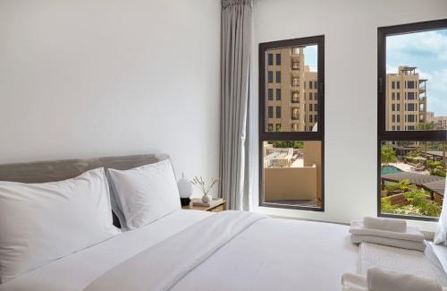 Umm Suqeim 3 Apartment | Near Burj Al Pool View Balcony MJL 2BR