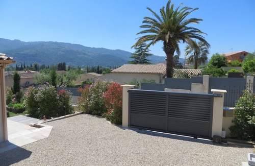 Saint-Jean Apartment | Near Cannes DEUX PIECES INDEPENDANT, RECENT, AIR CONDITIONED