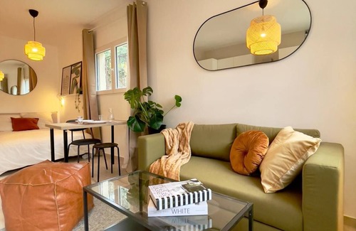 Carnoux-en-Provence Apartment | Near Cassis - Charming new studio apartment