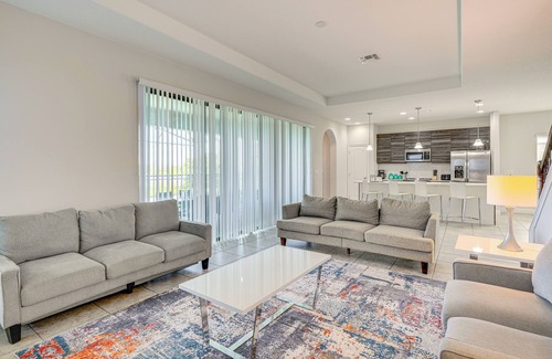 Haines City House | Near Disney & Legoland: Spacious Poolside Oasis!
