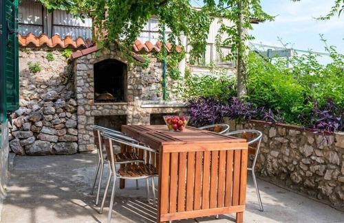 Municipality of Dubrovnik Apartment | near Dubrovnik City Walls