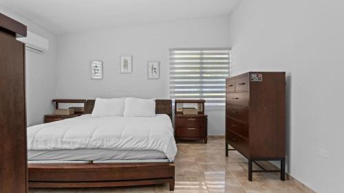Cabo Rojo Villa | Near El Combate Beach Free Parking Bbq