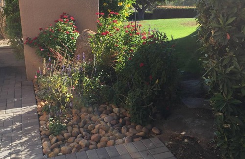 Palm Desert Apartment | Near El Paseo Contemporary Casita
