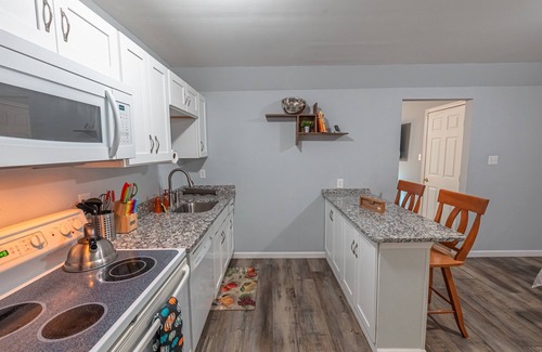 Saylorsburg House | Near Hiking & Water Parks!*Wi-Fi*Fireplace*Patio*