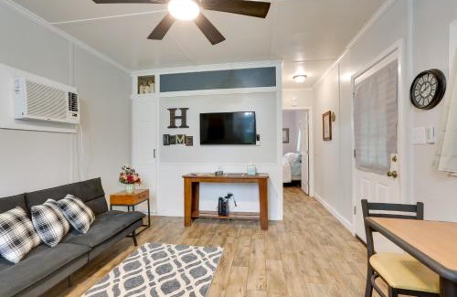 Winnie House | Near Parks and Lakes Pet-Friendly Winnie Cottage