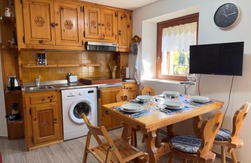 Valtournenche Apartment | Near the Cable Cars with Views of the Lake