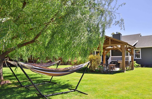 Pinetop Cottage | Near Trails, Lakes & Golf: Pinetop Home w/Deck